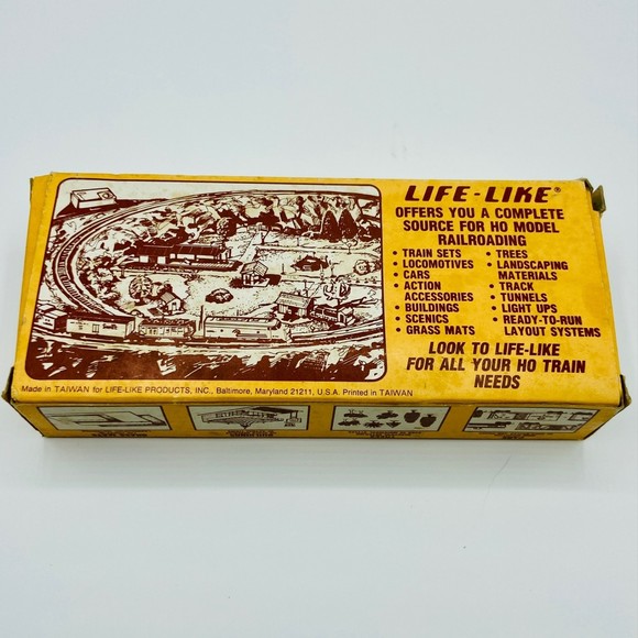 Vintage Life-Like HO Scale Chessie System WM 1872 Freight Train Caboose with Box - Picture 5 of 5